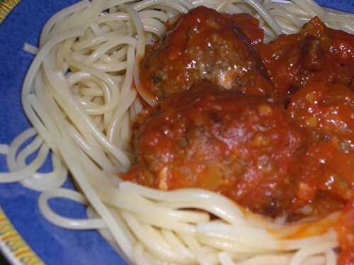 Boulettes à la sauce tomate