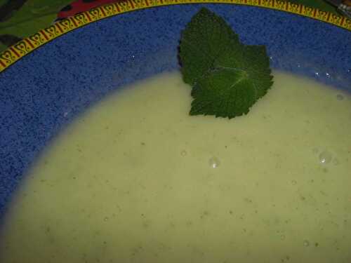 Crème de courgettes à la menthe