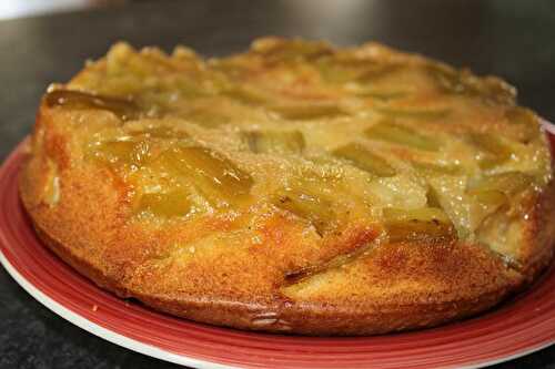 Gâteau Tatin à la Rhubarbe