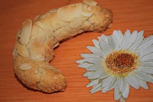 Croissants aux amandes