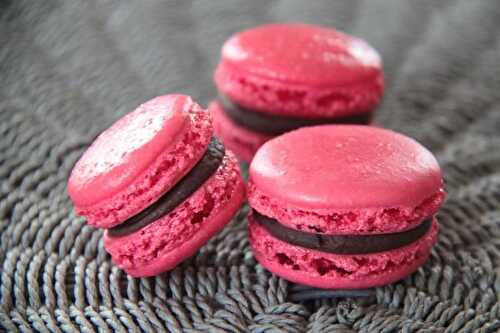 Macarons au chocolat noir