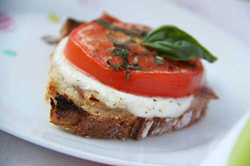 Croque tomate-mozza