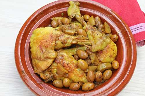 Tajine de poulet aux olives et au citron confit