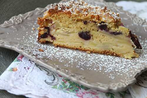 Gâteau crumble aux pommes et aux raisins