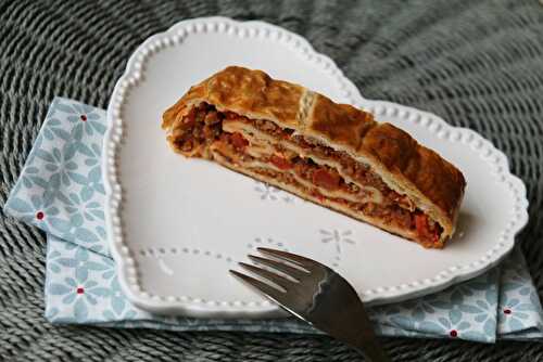 Strudel de viande hachée, tomates et fromage frais ail et fines herbes