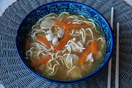 Soupe chinoise aux nouilles et au poulet (au Cookeo)