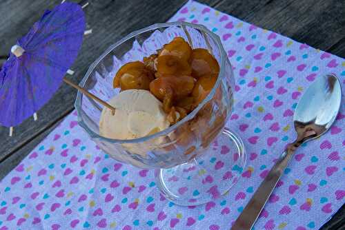 Glace à la vanille et mirabelles chaudes