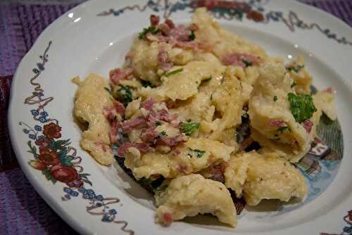 Mehlknepfles aux lardons et à la crème fraîche (recette alsacienne)