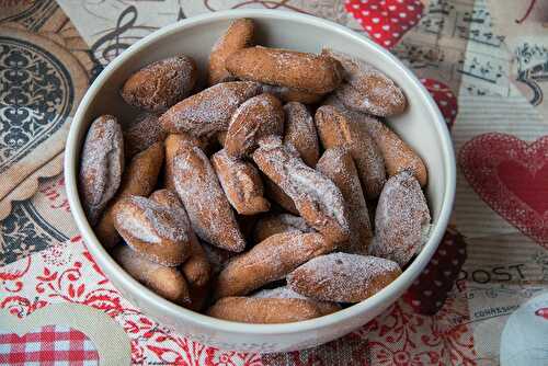 Schankeles (cuisses de dame) (recette de Carnaval alsacienne) (version aux amandes)