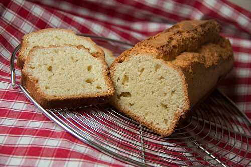 Cake à la fleur d'oranger et aux amandes