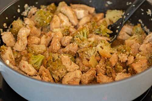 Sauté de brocolis et poulet au sésame