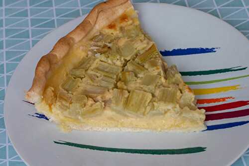 Tarte à la rhubarbe et à la crème fraîche