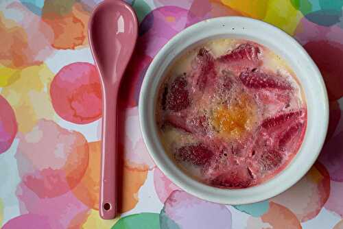 Crèmes aux oeufs légères à la fraise