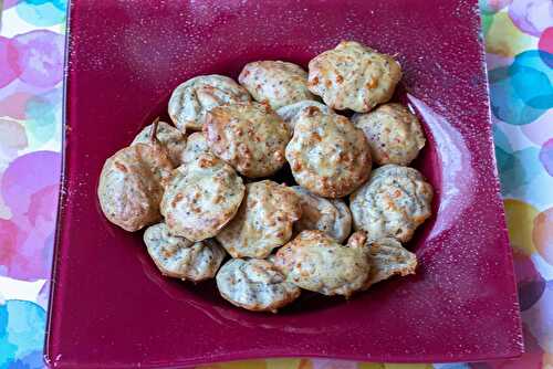 Mini cakes salés au thon et à la moutarde à l'ancienne pour l'apéro