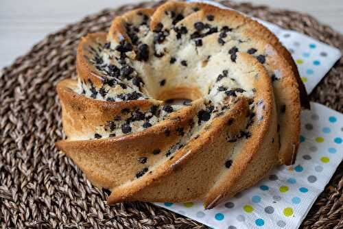 Gâteau aux blancs d’œufs et aux pépites de chocolat