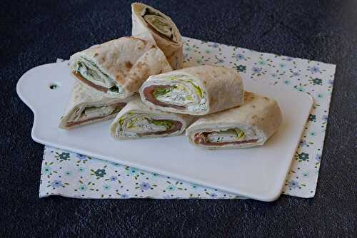 Wrap de saumon fumé, fromage frais et salade verte