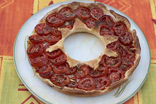 Tarte couronne à la tomate