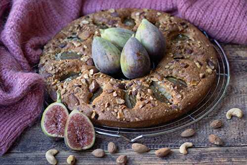 Gâteau aux figues et aux fruits secs