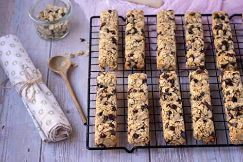 Barres de céréales healthy (amandes, miel et pépites de chocolat)