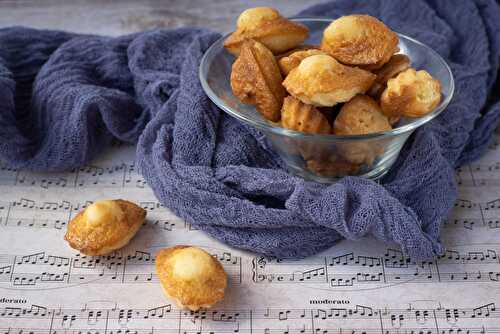 Madeleines au miel et fleur d'oranger