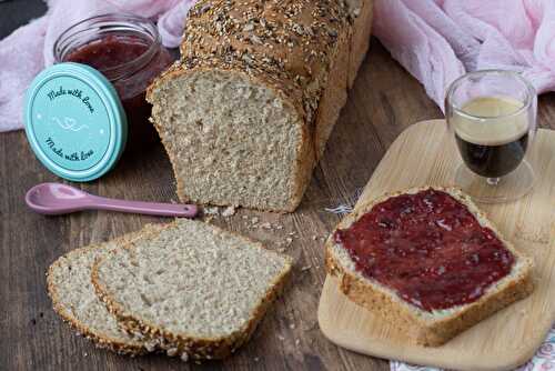 Pain de mie complet aux graines