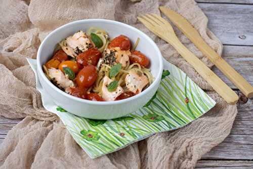 Spaghettis au saumon et aux tomates