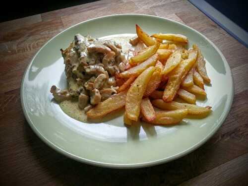 Lapin à la moutarde, champignons et frites