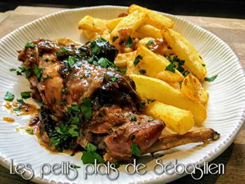 Lapin aux pruneaux et frites maison