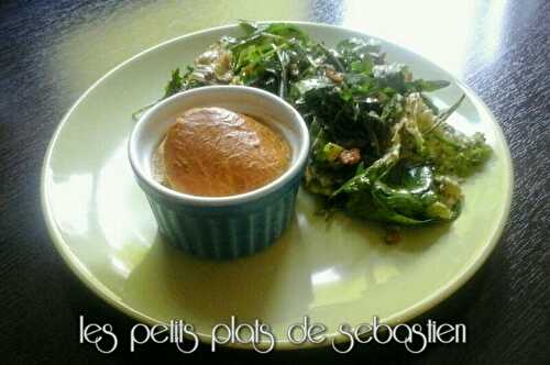 Mini flans au roquefort et sa salade