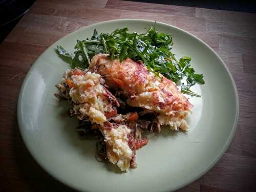 Parmentier de confit de canard et sa salade