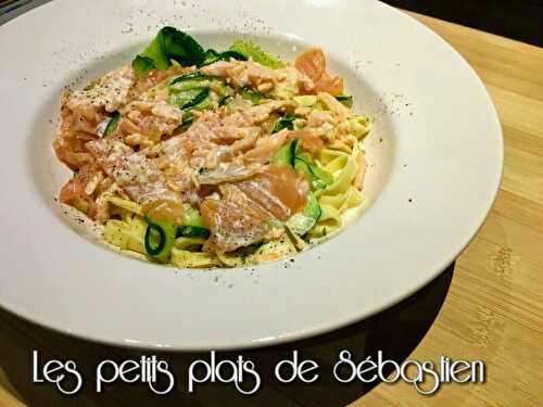 Pasta et tagliatelles de courgettes au saumon fumé