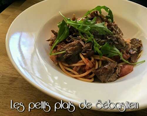 Spaghetti au confit de canard et sa sauce tomate aux épices