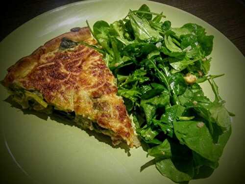 Tarte aux poireaux lardons et salade