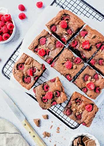 Brownie au chocolat et framboises