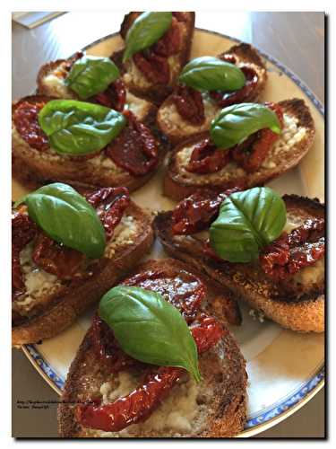 Bruschetta parmesan tomates séchées