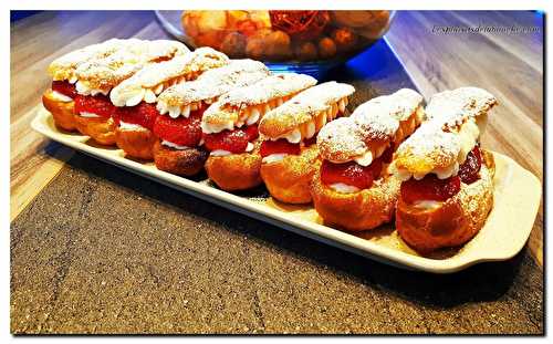 Éclairs fraise Chantilly et coulis