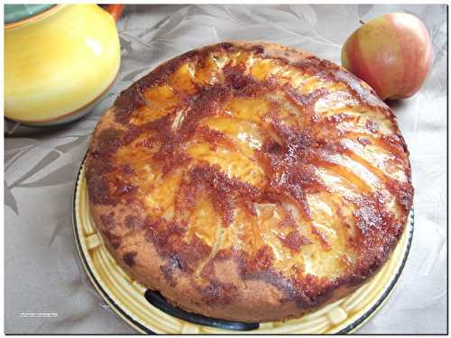 Quatre-quarts aux pommes à l'ancienne