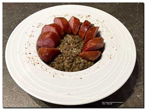 Saucisses de Montbéliard fumées aux lentilles vertes