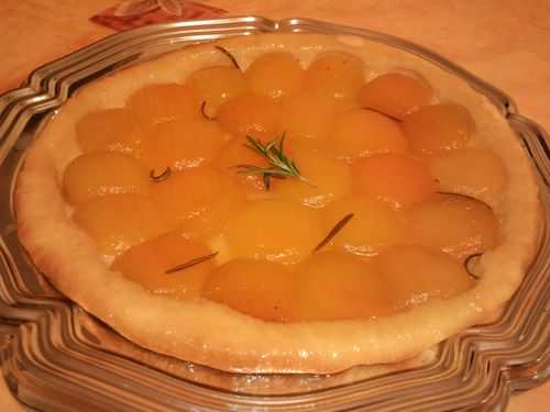 Tatin d'abricots au romarin