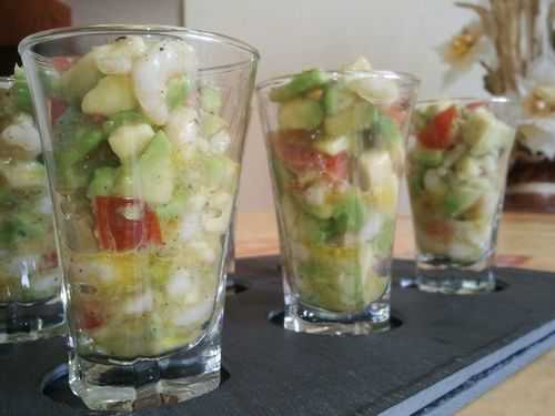 Verrine Avocats crevettes tomate