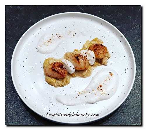 Farandole de St-Jacques sur fondue de poireaux et écume de champagne