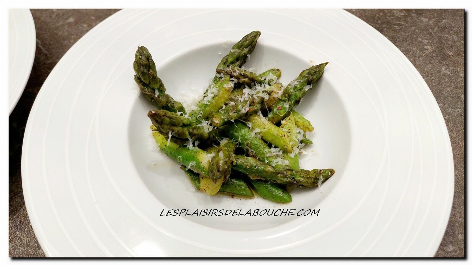 Asperges poêlées au parmesan