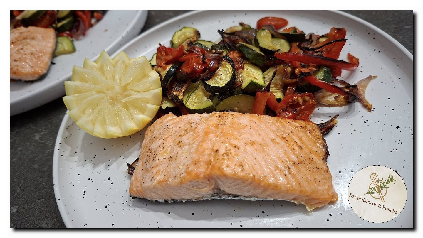 Saumon et légumes rôtis au four