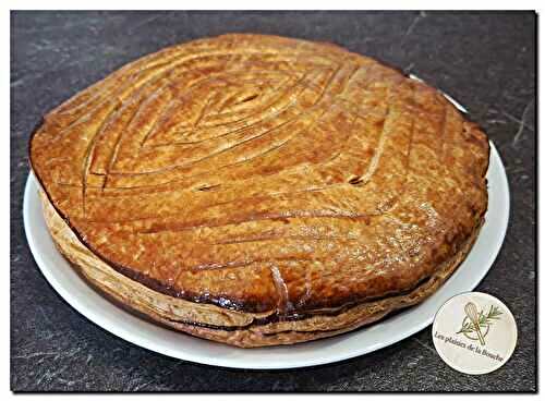 Galette des rois à la pistache et noisette