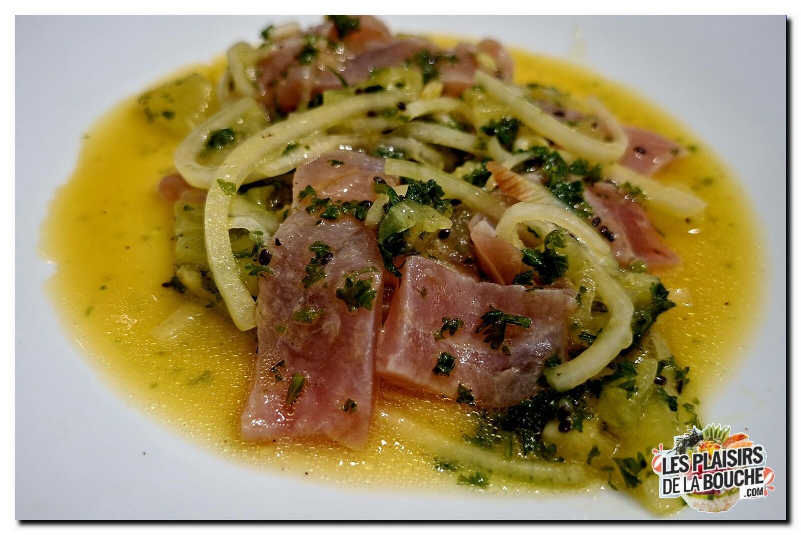 Tartare de thon au kiwi et aux fruits de la passion