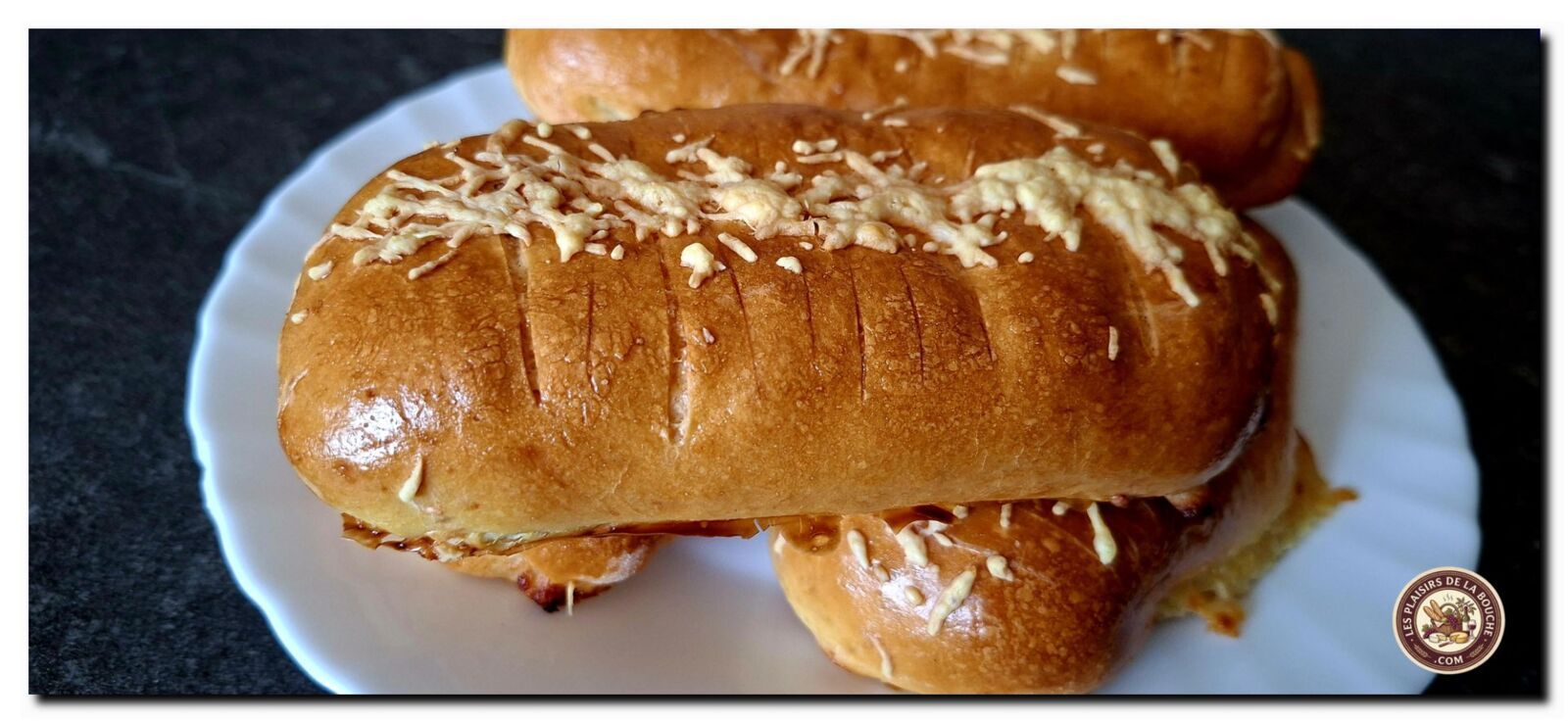 Brioche au fromage et béchamel