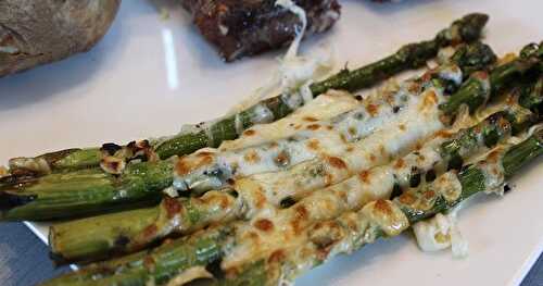 Asperges gratinées à l’ail