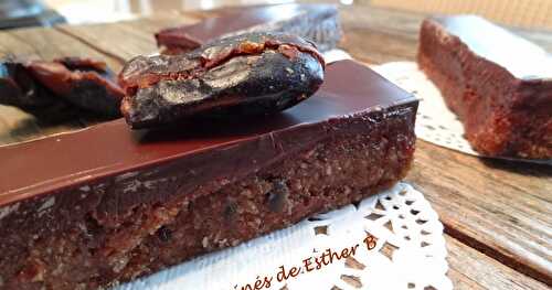 Barres tendres à la noix de coco, amandes et chocolat noir