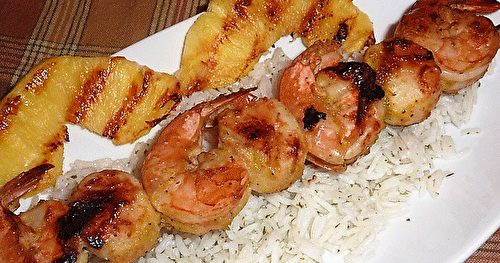 Brochettes de crevettes et de pétoncles à la Jamaïcaine