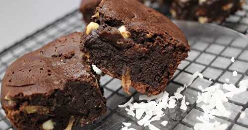 Brownies aux pépites de chocolat blanc et noix de coco